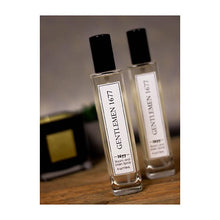 Load image into Gallery viewer, Gentlemen 1677 Room & Linen Spray