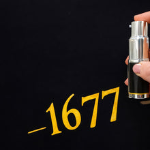 Load image into Gallery viewer, Gentlemen 1677 Grooming Powder Spray