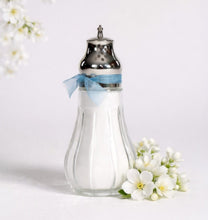 Load image into Gallery viewer, Momentous Iconic Dusting Silk Powder Shaker
