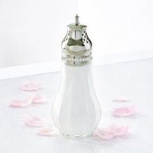 Load image into Gallery viewer, Premiere Iconic Dusting Silk Powder Shaker