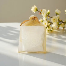 Load image into Gallery viewer, Royal Extract Dusting Silk Powder Refill