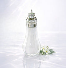 Load image into Gallery viewer, Blue Agave Iconic Dusting Silk Powder Shaker
