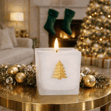 Load image into Gallery viewer, Fresh Cut Holiday Candle *A Year after Year Favorite
