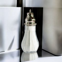 Tryst Iconic Dusting Silk Powder Shaker