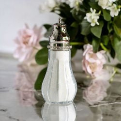 Tryst Iconic Dusting Silk Powder Shaker